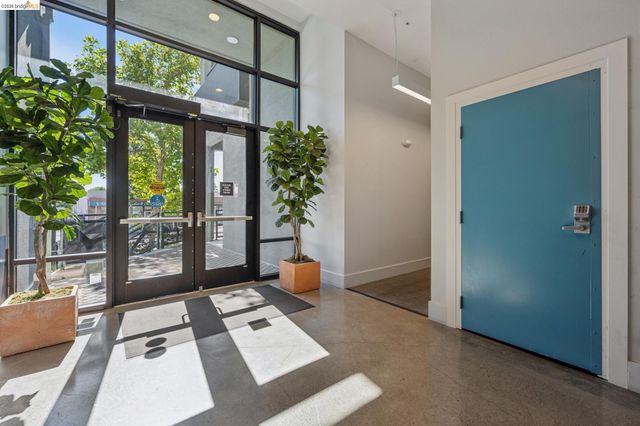 10300 San Pablo Ave 203, El Cerrito, CA 94530
