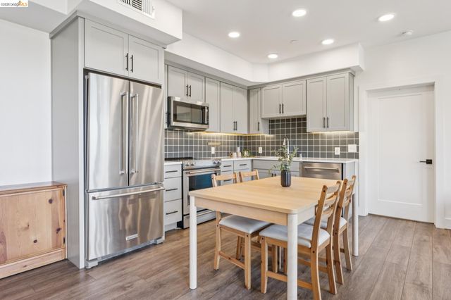 10300 San Pablo Ave 203, El Cerrito, CA 94530