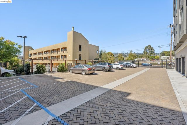 10300 San Pablo Ave 203, El Cerrito, CA 94530