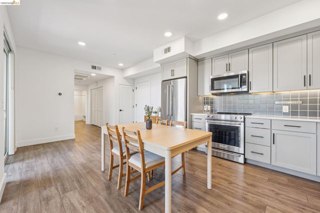 10300 San Pablo Ave 203, El Cerrito, CA 94530