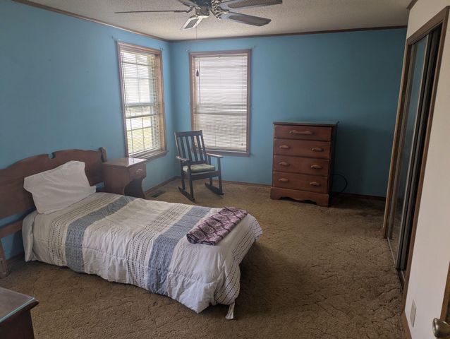 8980 W State Highway 76, Cape Fair, MO 65624