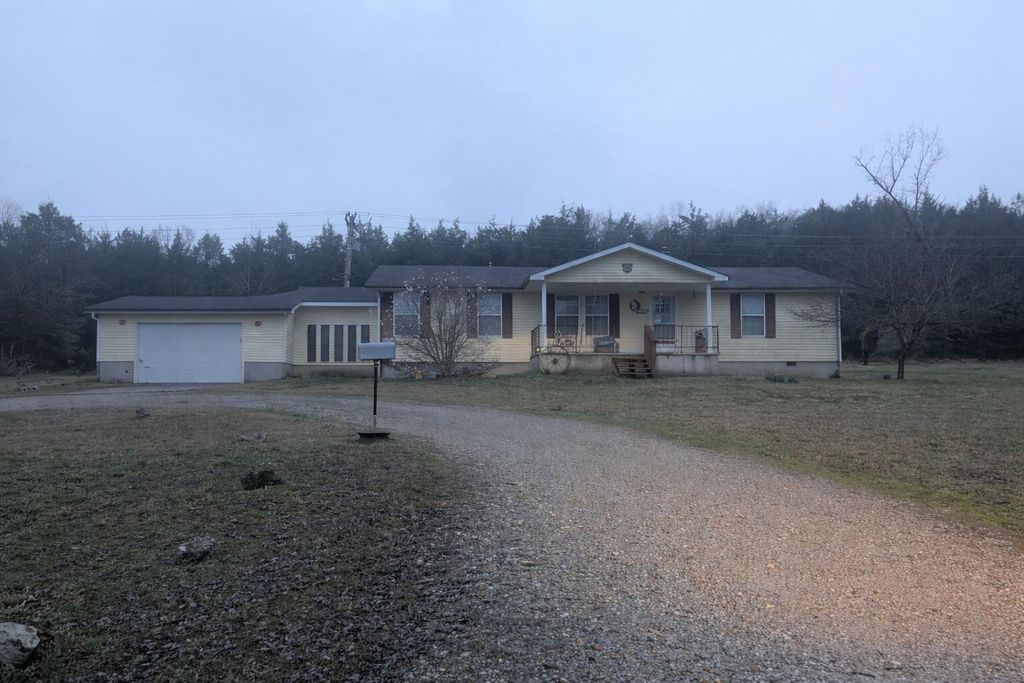 8980 W State Highway 76, Cape Fair, MO 65624