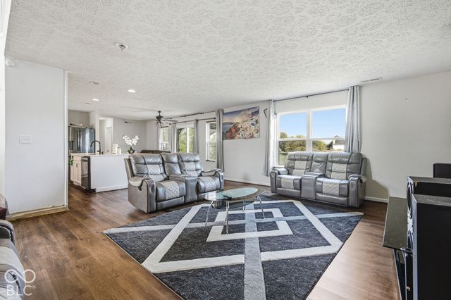 1881 Wynnewood Lane, Avon, IN 46123