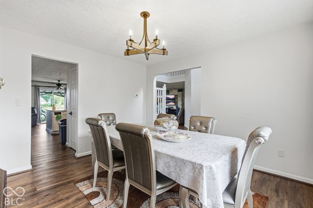 1881 Wynnewood Lane, Avon, IN 46123