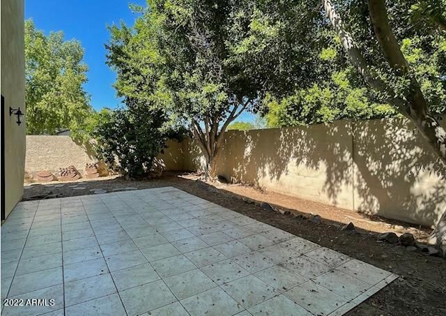 1124 E ROSE Lane 14, Phoenix, AZ 85014