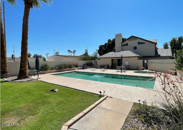 1124 E ROSE Lane 14, Phoenix, AZ 85014