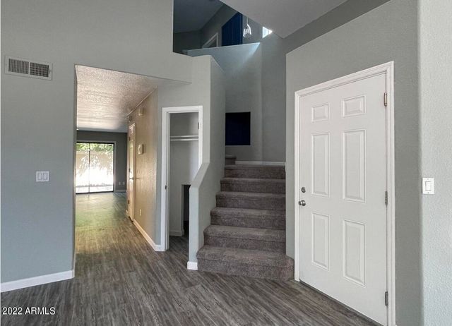1124 E ROSE Lane 14, Phoenix, AZ 85014