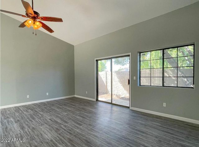 1124 E ROSE Lane 14, Phoenix, AZ 85014