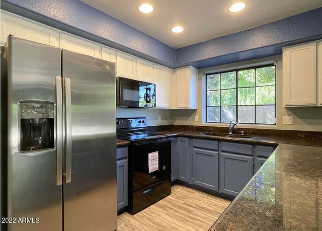 1124 E ROSE Lane 14, Phoenix, AZ 85014