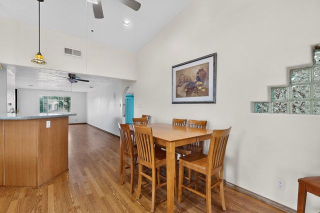 1103 Robin Road SE, Rio Rancho, NM 87124