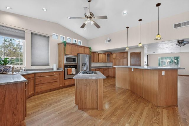 1103 Robin Road SE, Rio Rancho, NM 87124