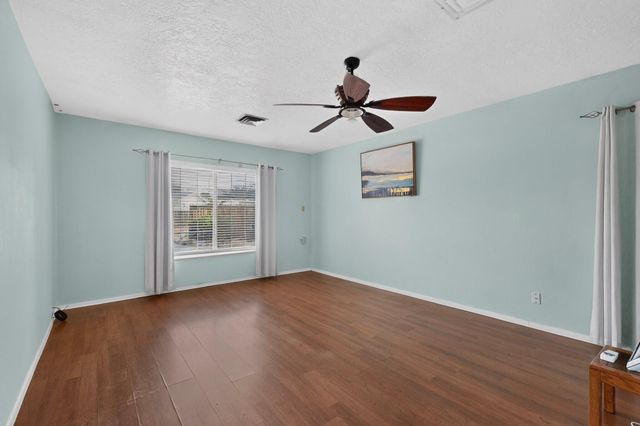 1103 Robin Road SE, Rio Rancho, NM 87124
