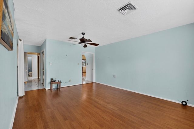 1103 Robin Road SE, Rio Rancho, NM 87124