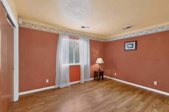 1103 Robin Road SE, Rio Rancho, NM 87124