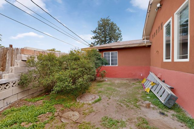 1103 Robin Road SE, Rio Rancho, NM 87124