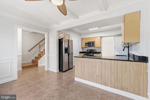 14465 GOLDEN OAK RD, Centreville, VA 20121