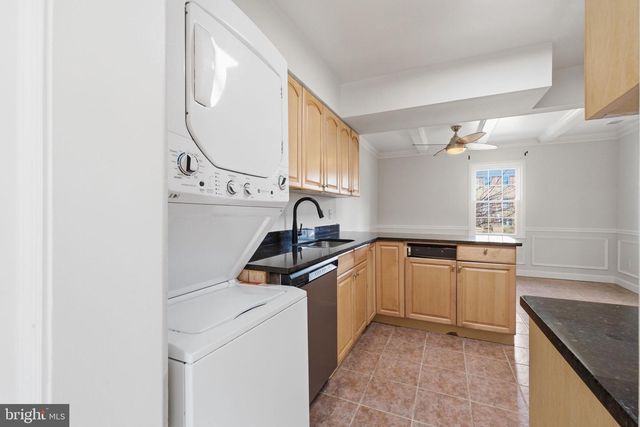 14465 GOLDEN OAK RD, Centreville, VA 20121