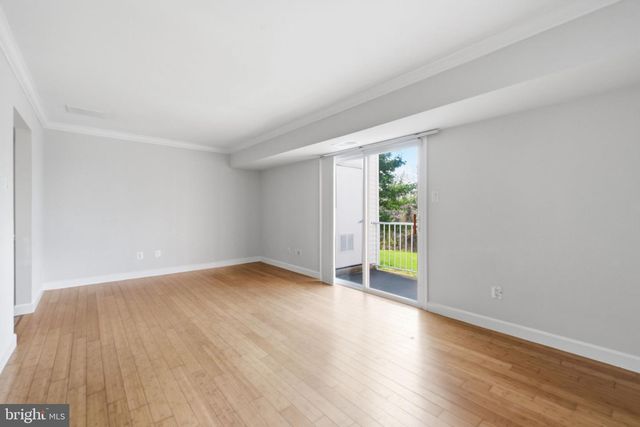 14465 GOLDEN OAK RD, Centreville, VA 20121