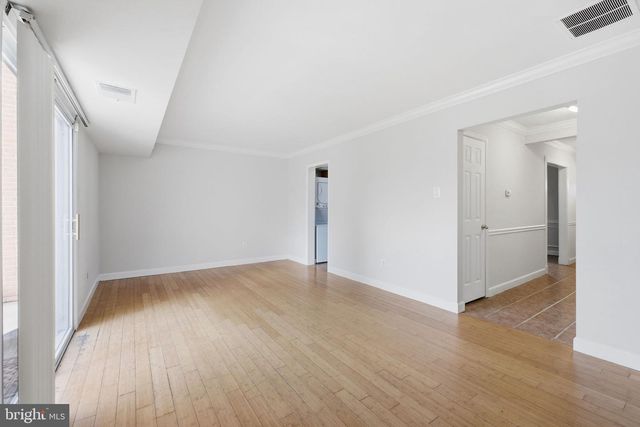 14465 GOLDEN OAK RD, Centreville, VA 20121