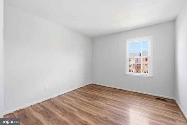 14465 GOLDEN OAK RD, Centreville, VA 20121