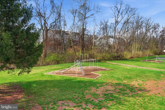 14465 GOLDEN OAK RD, Centreville, VA 20121