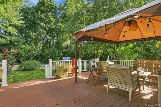 24 Avenue B, Northport, NY 11768