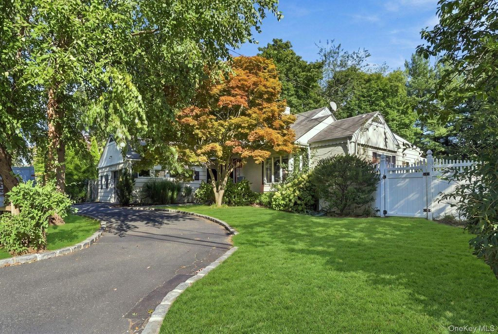 24 Avenue B, Northport, NY 11768 — photo 3