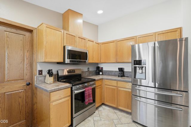 4285 NE Butler Avenue, Redmond, OR 97756