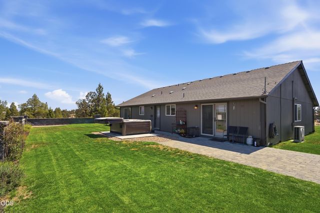 4285 NE Butler Avenue, Redmond, OR 97756