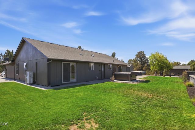 4285 NE Butler Avenue, Redmond, OR 97756