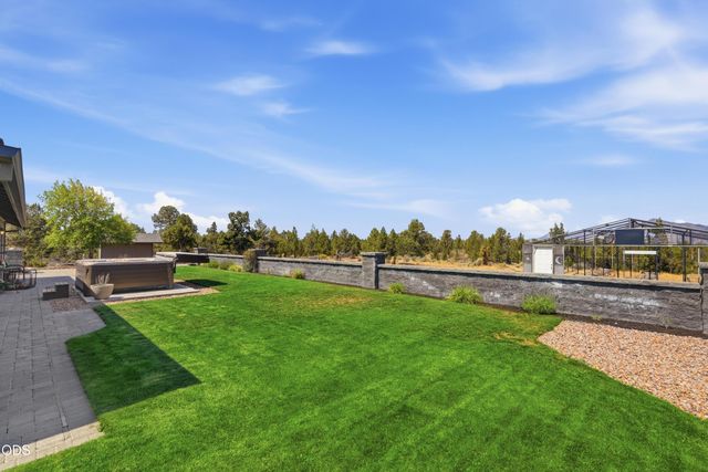 4285 NE Butler Avenue, Redmond, OR 97756