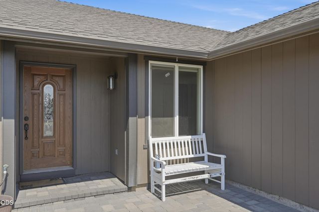 4285 NE Butler Avenue, Redmond, OR 97756