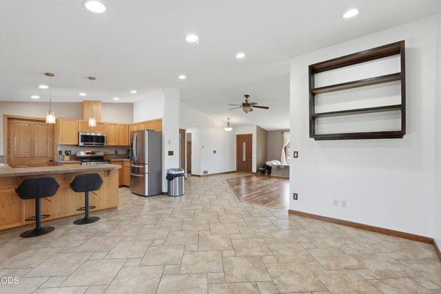 4285 NE Butler Avenue, Redmond, OR 97756