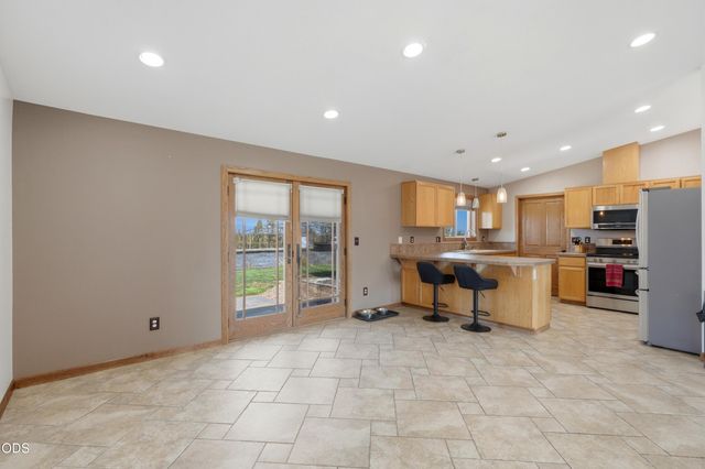 4285 NE Butler Avenue, Redmond, OR 97756