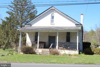 1462 N GRAVEL PIKE #, Perkiomenville, PA 18074