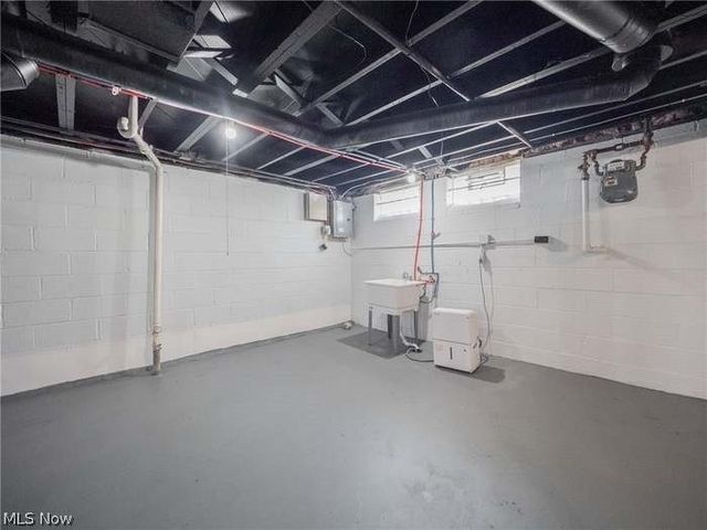 18310 Harvard Avenue, Cleveland, OH 44122