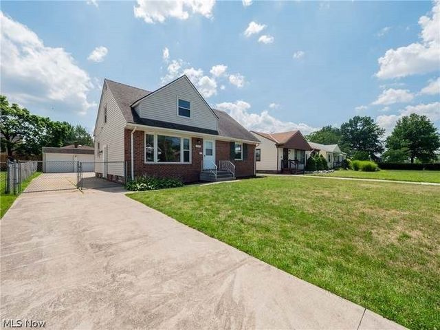 18310 Harvard Avenue, Cleveland, OH 44122
