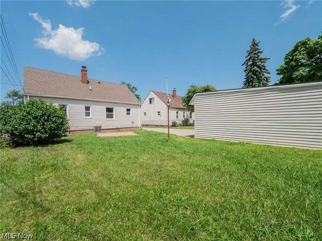 18310 Harvard Avenue, Cleveland, OH 44122