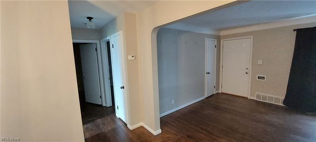 18310 Harvard Avenue, Cleveland, OH 44122