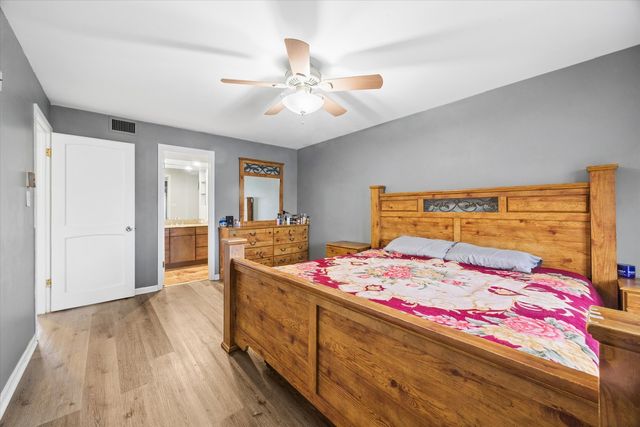 9808 S Karlov Avenue D, Oak Lawn, IL 60453