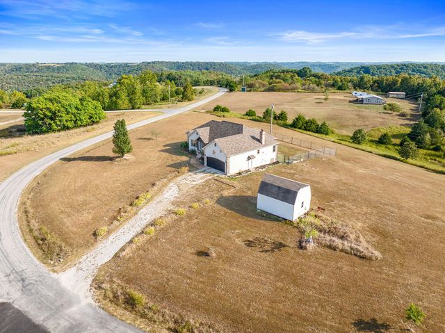 710 Hilltop Vista Road, Reeds Spring, MO 65737