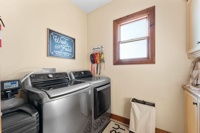 710 Hilltop Vista Road, Reeds Spring, MO 65737