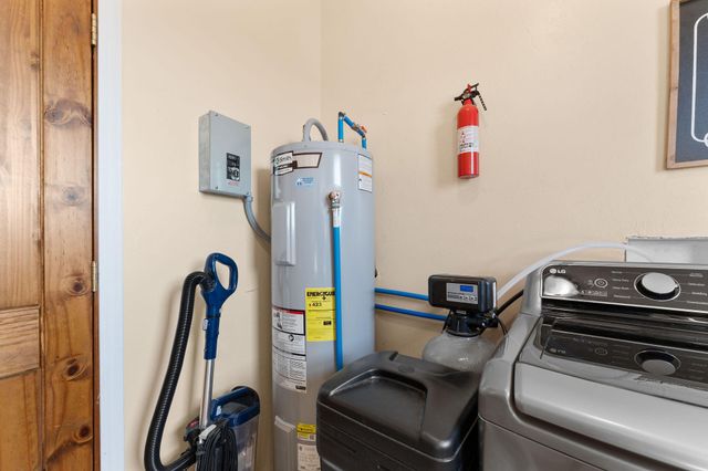 710 Hilltop Vista Road, Reeds Spring, MO 65737