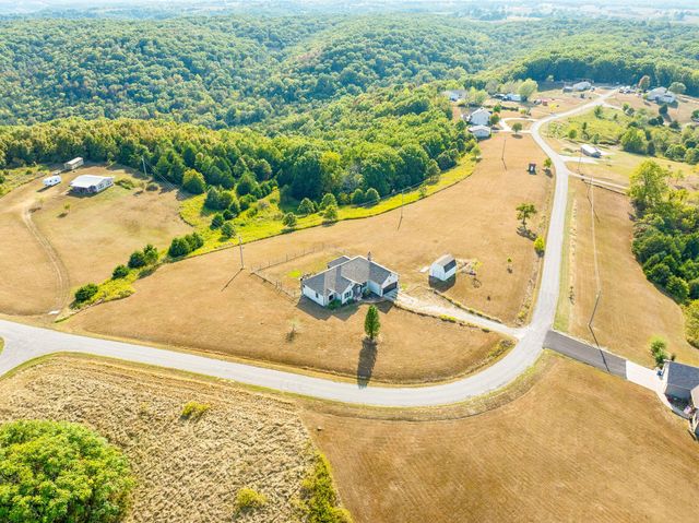 710 Hilltop Vista Road, Reeds Spring, MO 65737