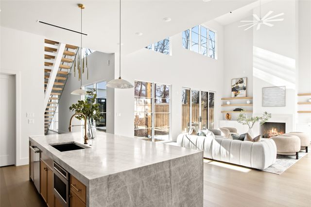 7330 Casa Loma Avenue, Dallas, TX 75214