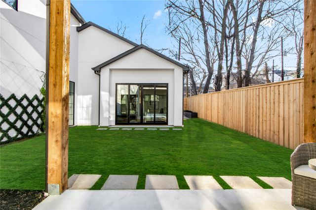 7330 Casa Loma Avenue, Dallas, TX 75214