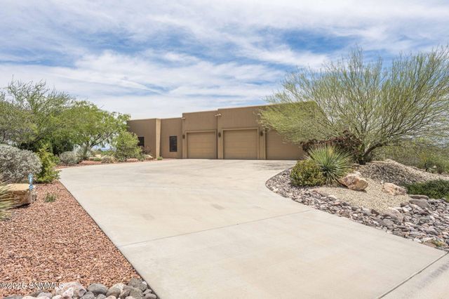 8010 Murano Court, Las Cruces, NM 88007