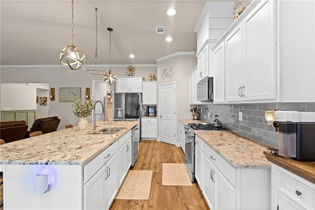 2121 Charmond Drive, Monroe, GA 30656