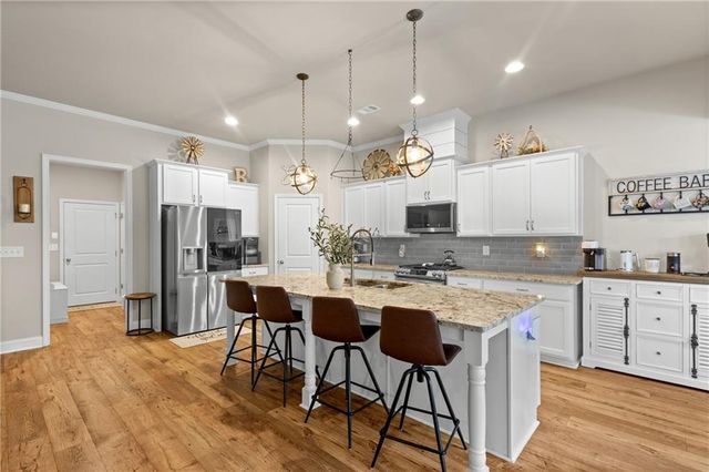 2121 Charmond Drive, Monroe, GA 30656