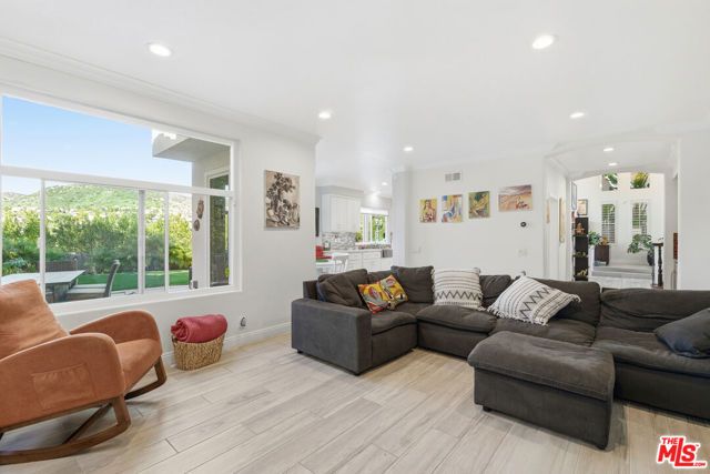 7365 Westcliff Drive, West Hills (los Angeles), CA 91307